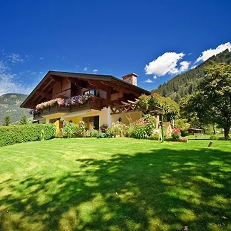 With 2 Bedrooms Ferienhaus *